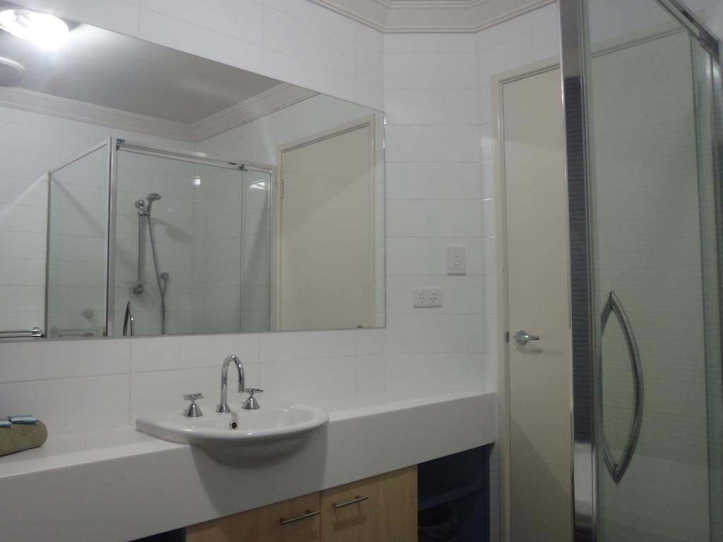 Port Denison Beach Resort Phòng bức ảnh